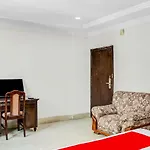 Oyo 40272 Hotel Srinivasa Inn