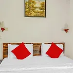 Oyo 40272 Hotel Srinivasa Inn