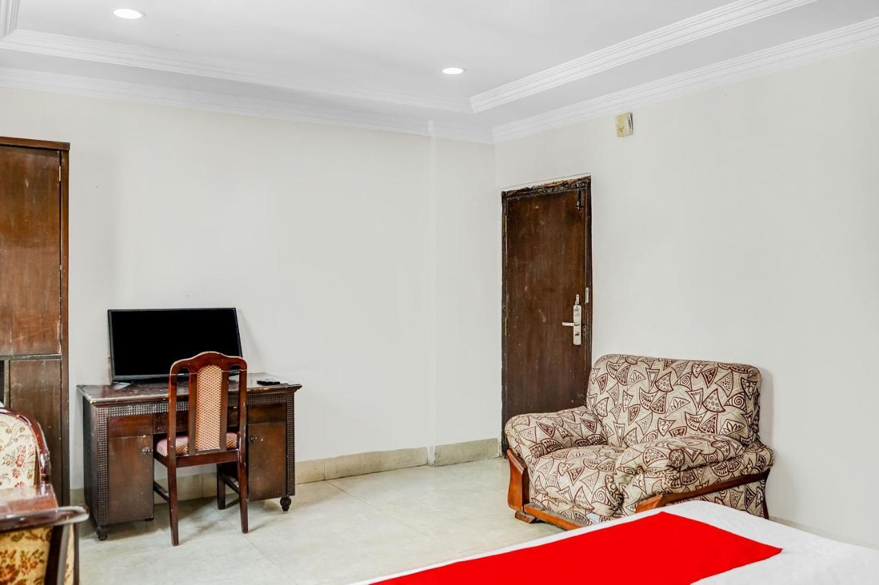 Hotel Oyo 40272 Srinivasa
